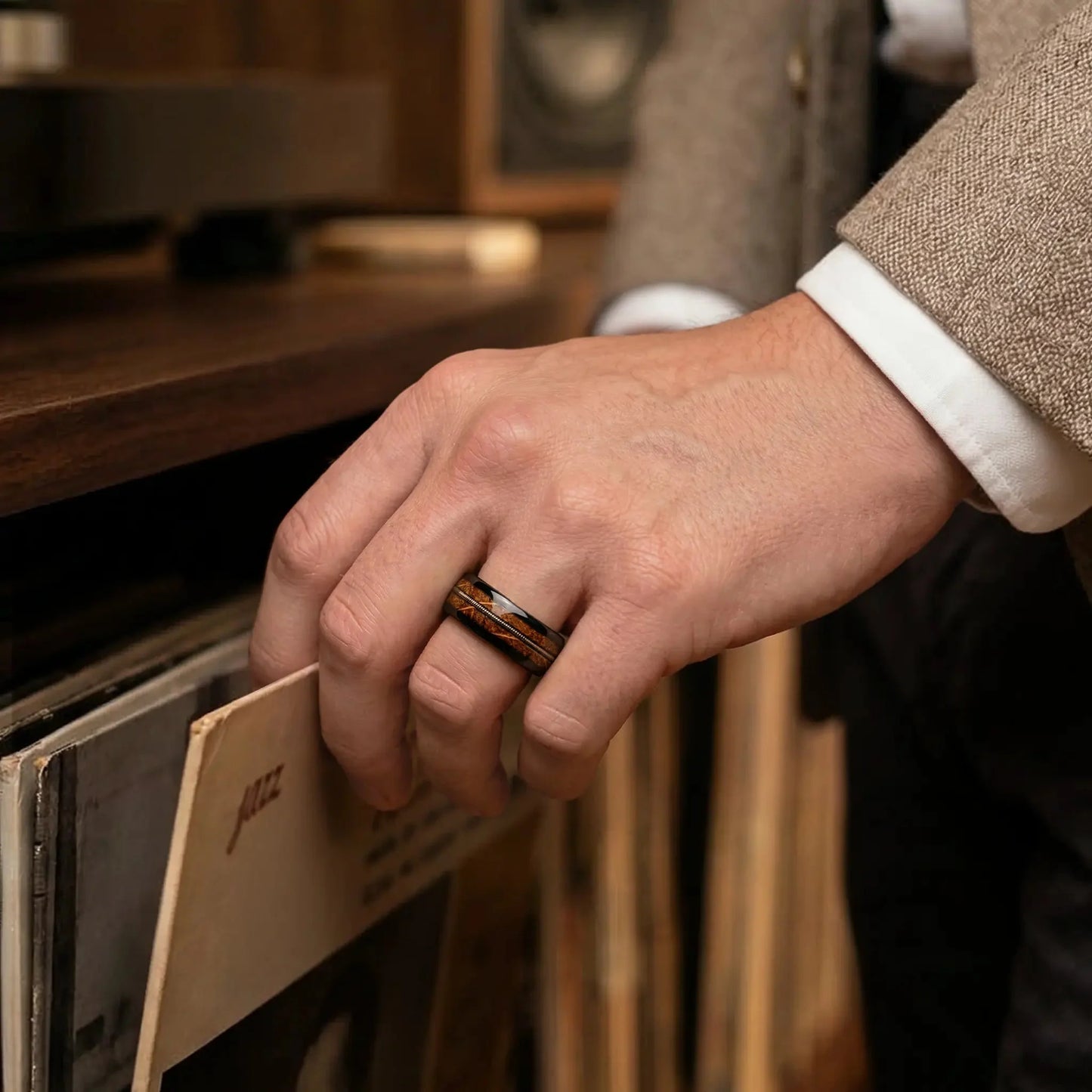 EUPHONY — Oak & String Ring