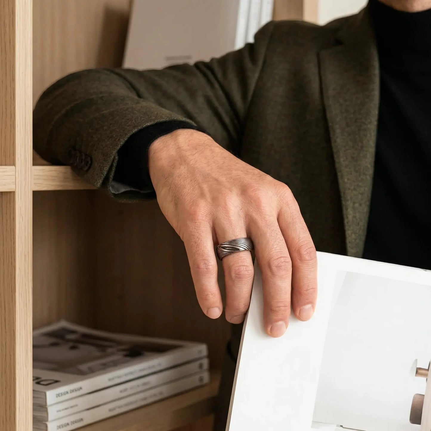 TAKARA — Damascus & Oak Ring